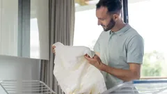 Ako často prať posteľnú bielizeň na jeseň, aby ste sa vyhli problémom? Odborné rady