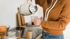 Koľkokrát možno zovrieť vodu v kanvici: chemici varujú pred škodami pri nesprávnom varení